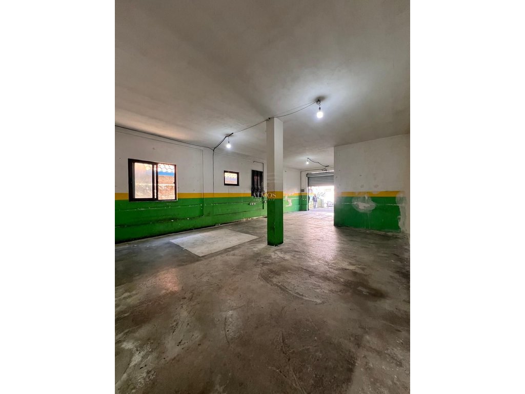 Ambiente para alugar perto do edifício nshrak