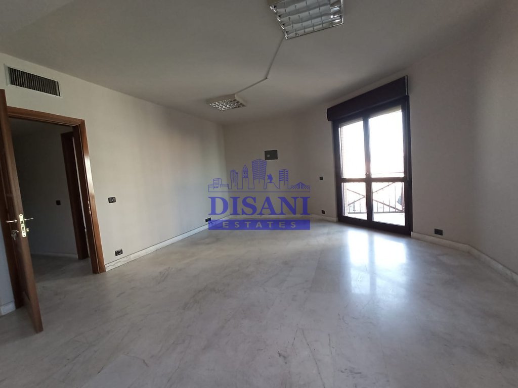 Zyre 130.1 square meters for rent in the center of Tirana!