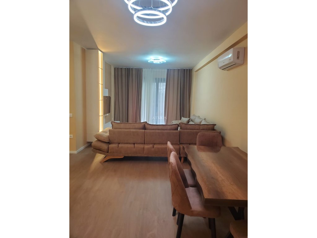Jepet me qira apartament 2+1+2+verande prane radisson, liqeni i thate