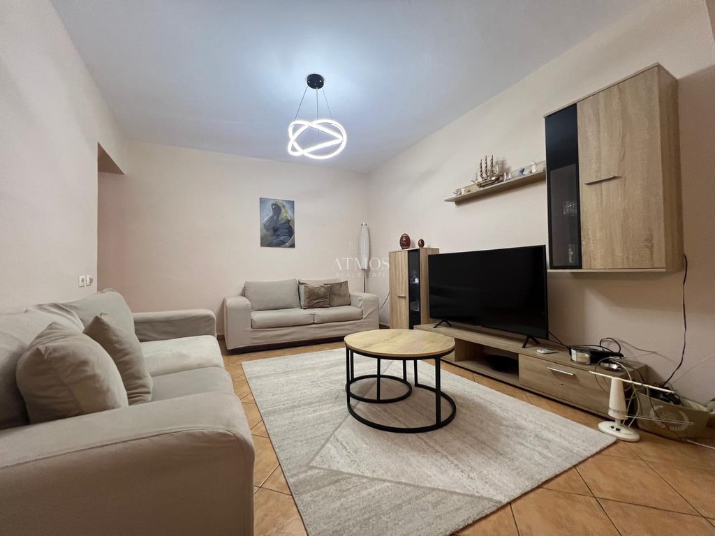 Apartament me 2+1 tek myslym shyri