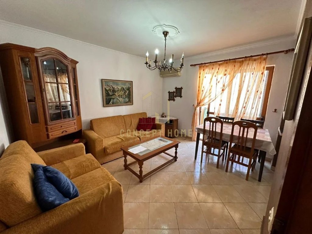 Zur miete: 2+1 wohnung in marteniteti i ri / preis: 50.000 leke/monat