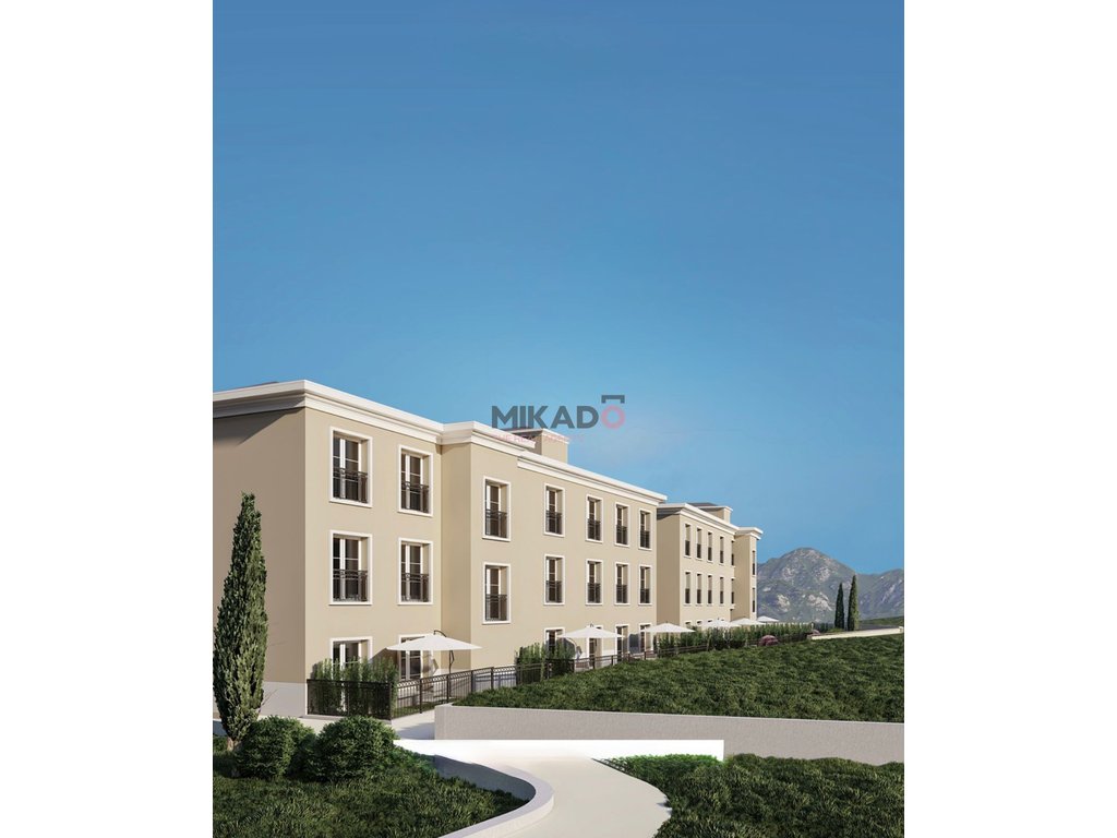 Appartamento in vendita 2+1+2 con vista sul lago a farkë!