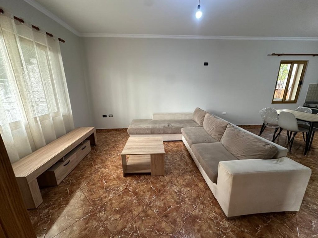Jepet me qira apartament 2+1+2+parkim, Astir