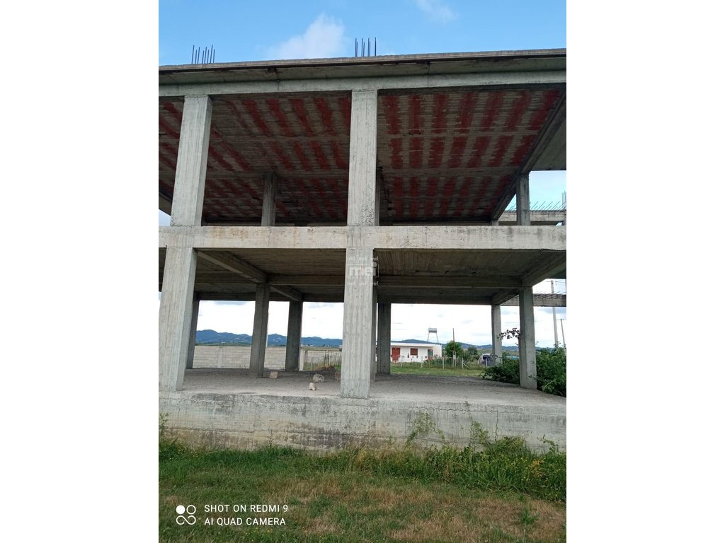 Haus in sukth mit land und zwei etagen