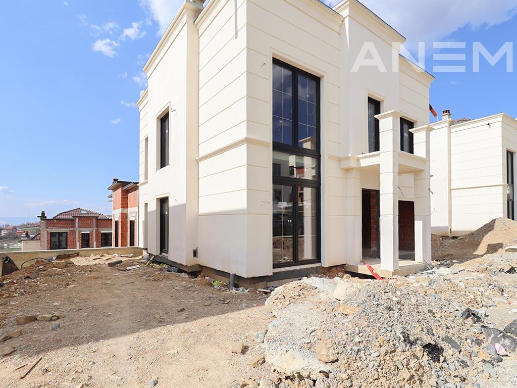 House for sale 357m² in royal green residence neighborhood