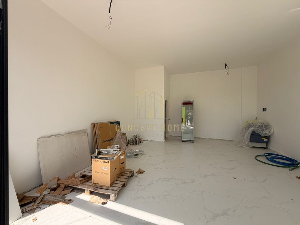 En venta: Espacio comercial, tienda en shkoze (relux residence)