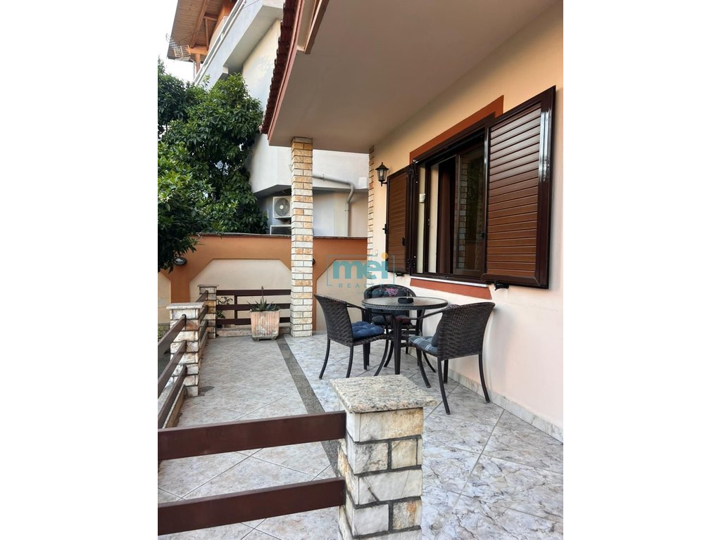 Verkauf: Super villa mit 3 etagen in don bosko!