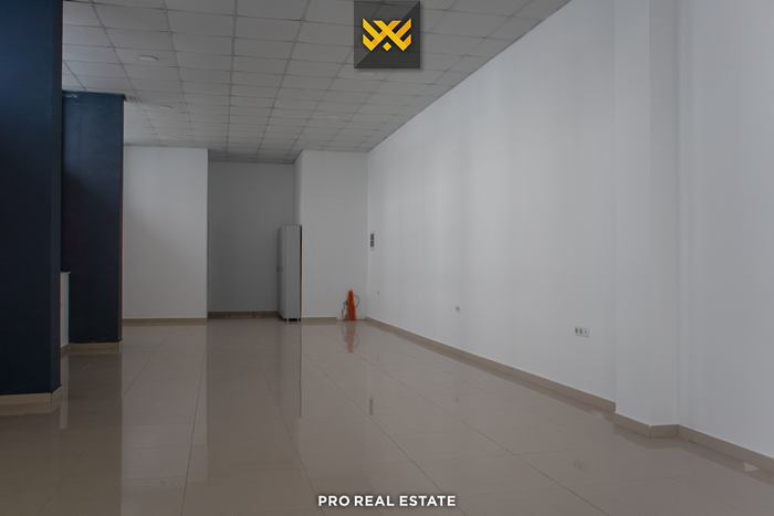 80m² raum zur miete in Fushë Kosovë.