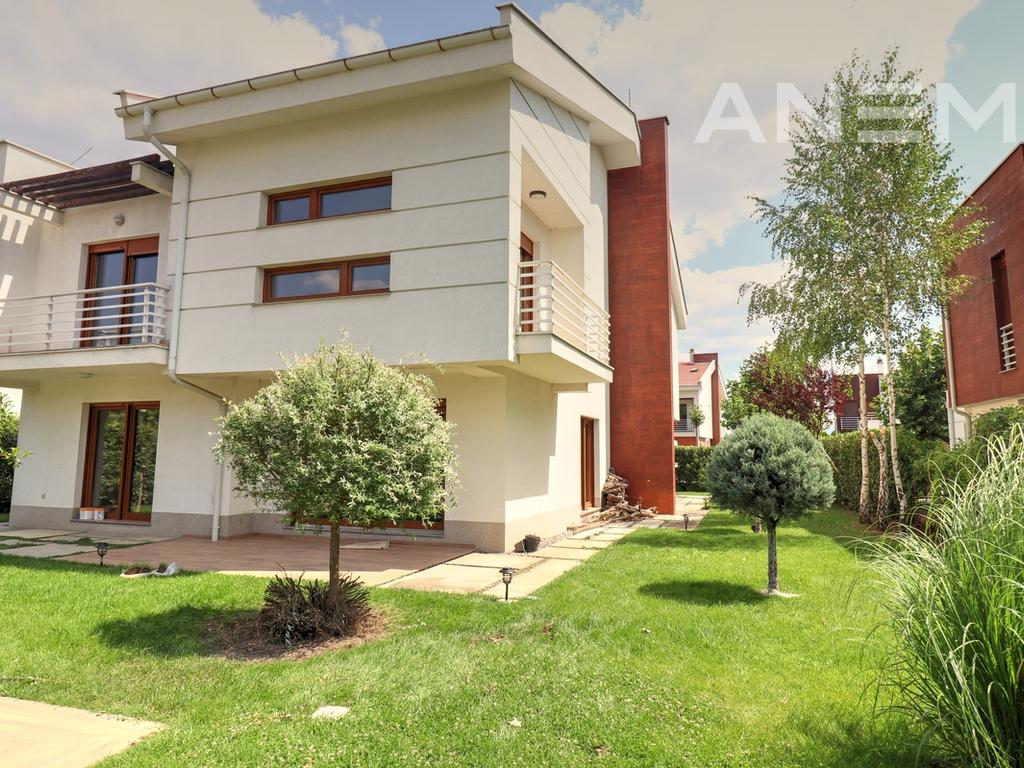 Casa à venda 360m² + 60m² porão e 100m² subterrâneo na marigona residence