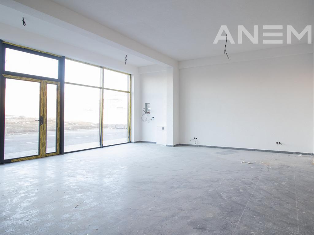 Espaço comercial à venda 122,2m² em Arbëri