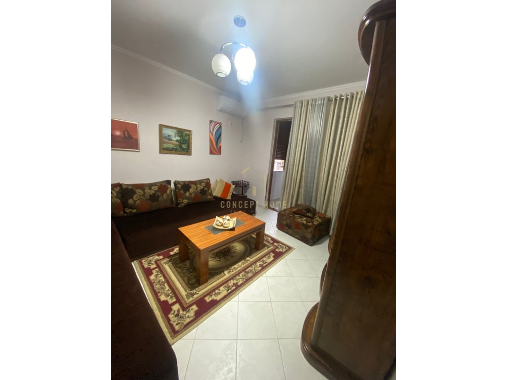 Appartamento 1+1 in affitto a laprakë, Tirana