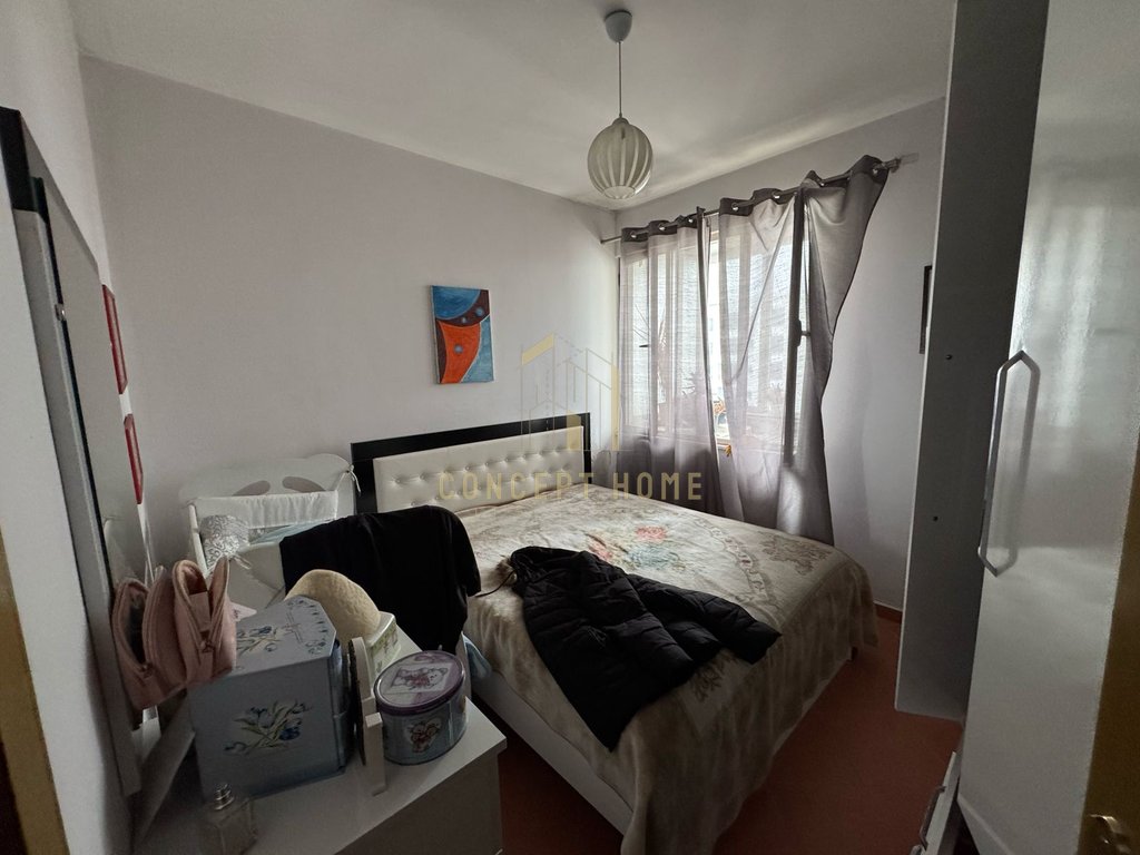 Jepet me qira apartament 2+1 ne kamez ( prane rrethit te ullirit)