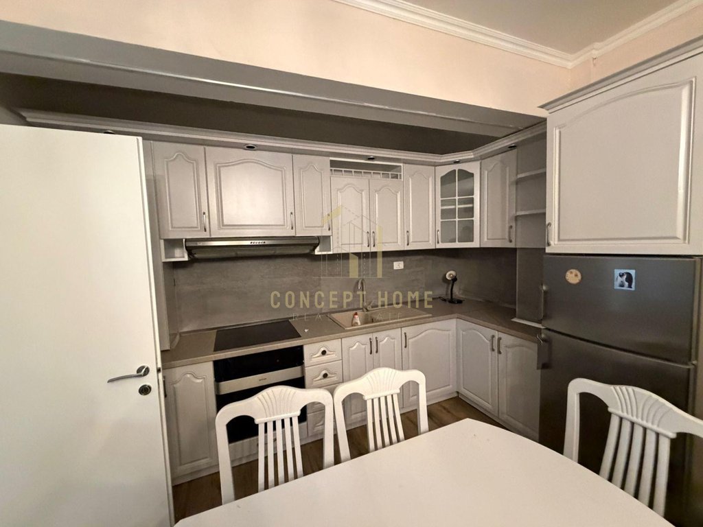 Jepet me qera apartament 1+1 tek marteniteti i ri/ cmimi: 50000 leke / muaj