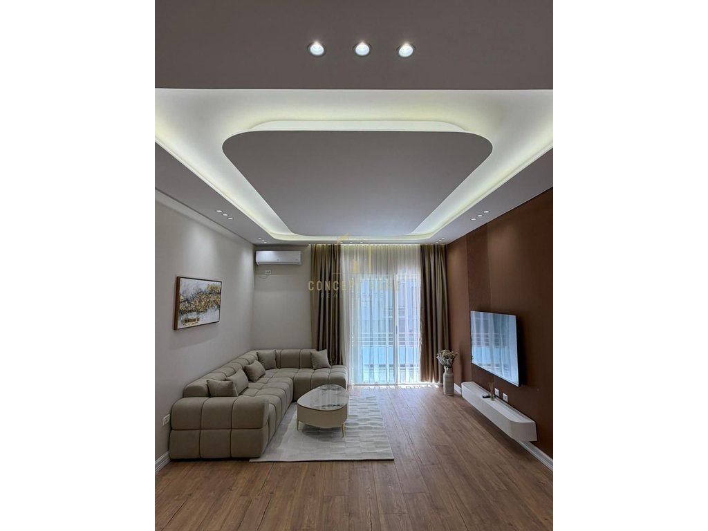 Shitet apartament 2+1 tek kompleksi golden park.