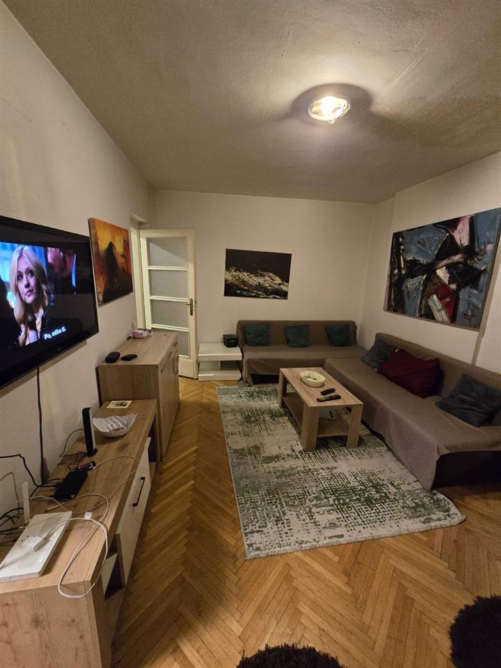 Apartamento para alugar 1+1 no centro