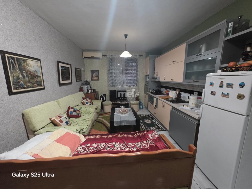 Apartamento 1+1 à venda pertinho do hotel majestic em shkembi kavajes!
