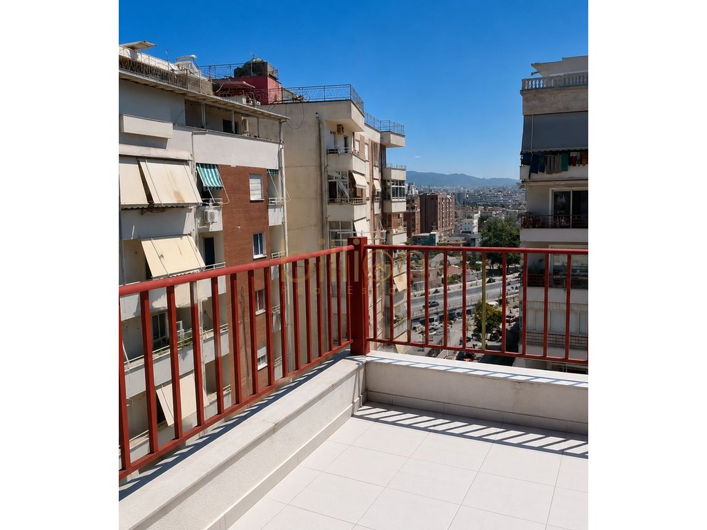 Apartment 2+1 mit veranda in neuer unaze / Astir