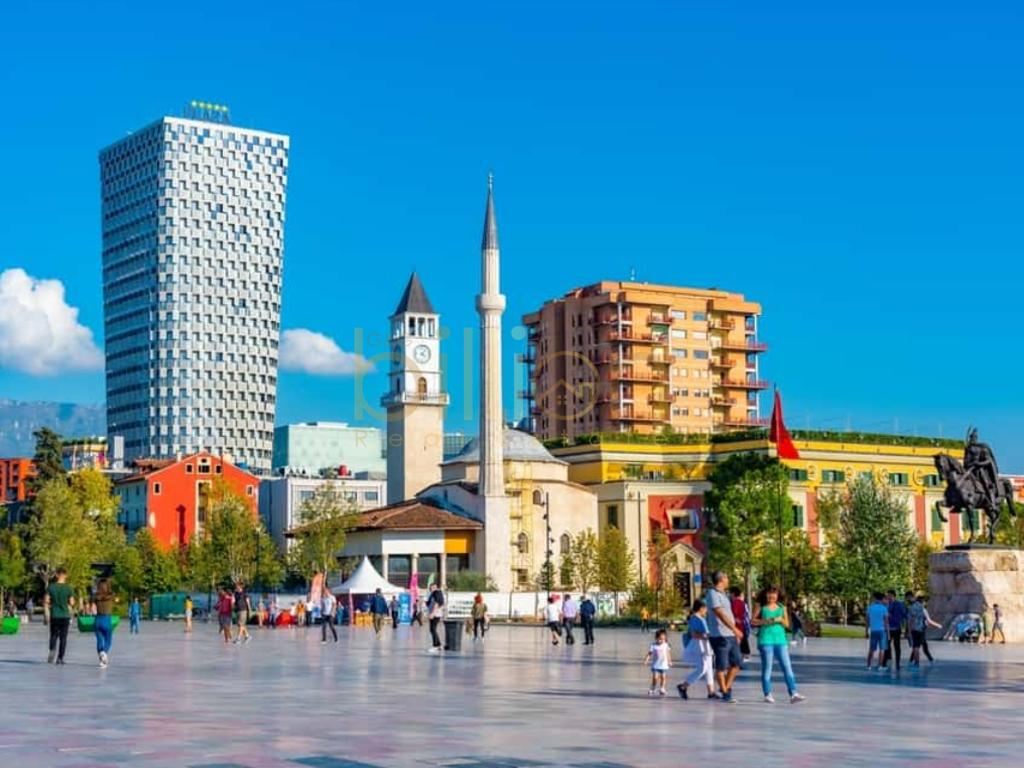 Geschäft zum verkauf im zentrum von Tirana
