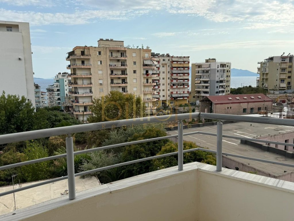 Apartamento 1+1 à venda em Sarandë – Próximo ao estádio