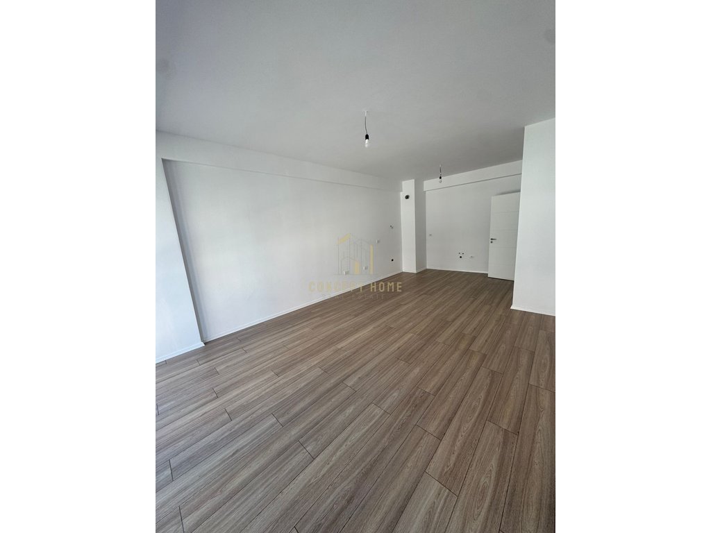 À louer appartement 1+1 vide à Astir
