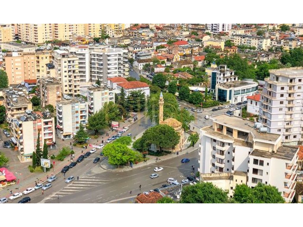 Baugrundstück zu verkaufen in Durrës, hinter dem gericht