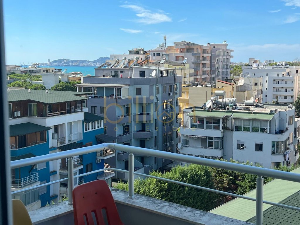 Apartment 1+1 zu verkaufen in shkëmbin e kavajës