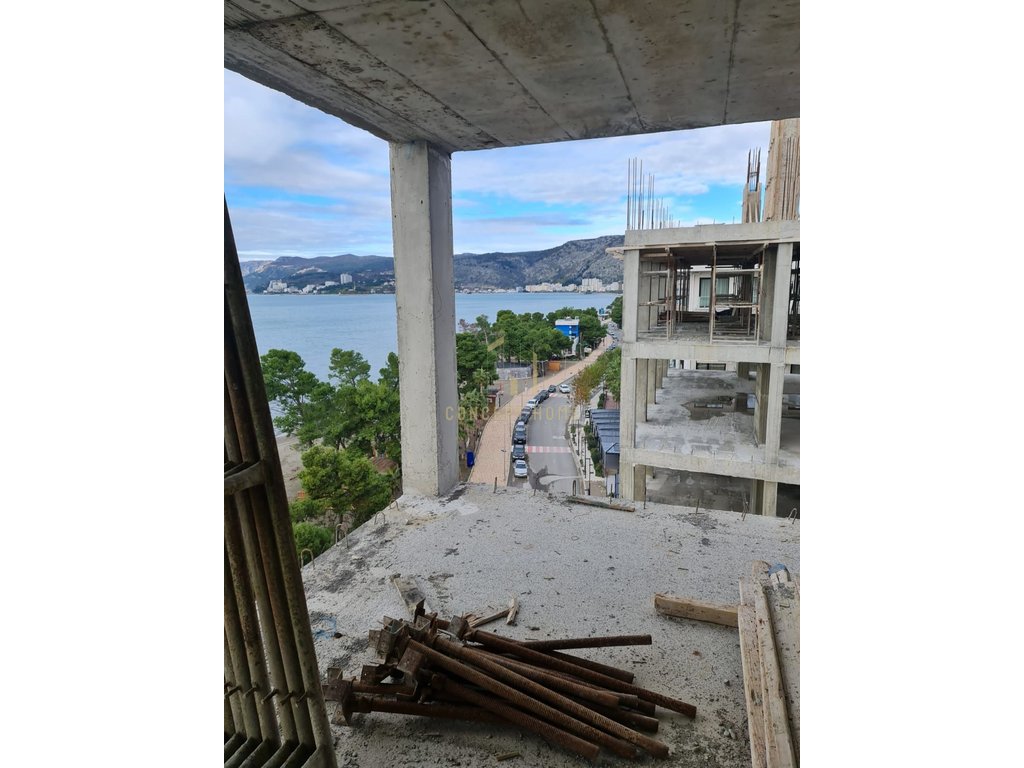 Appartamento 1+1 in vendita con vista mare a shengjin