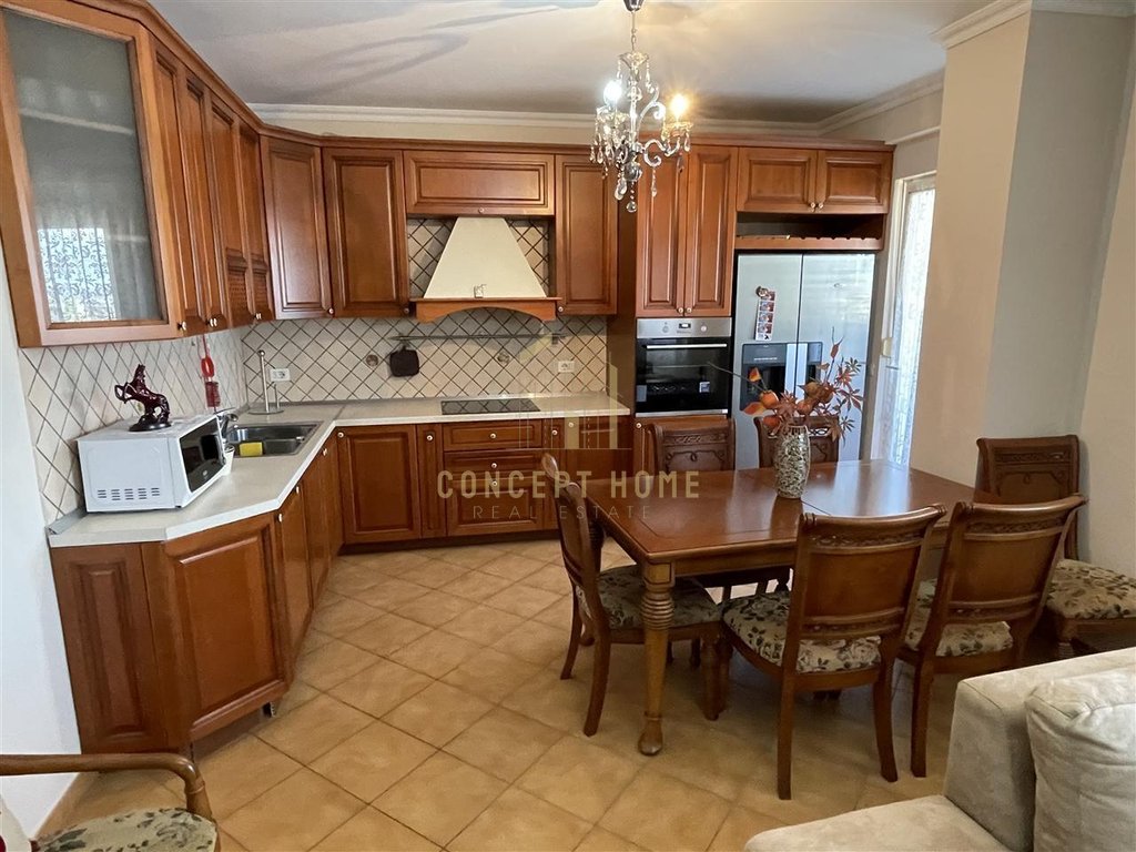 2+1+2 apartment near air albania stadium
