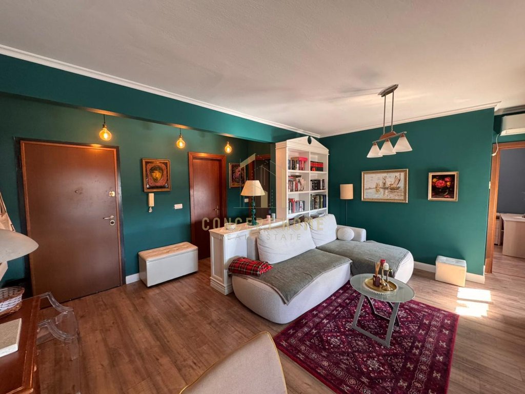 2+1 apartment on rruga e kavajes