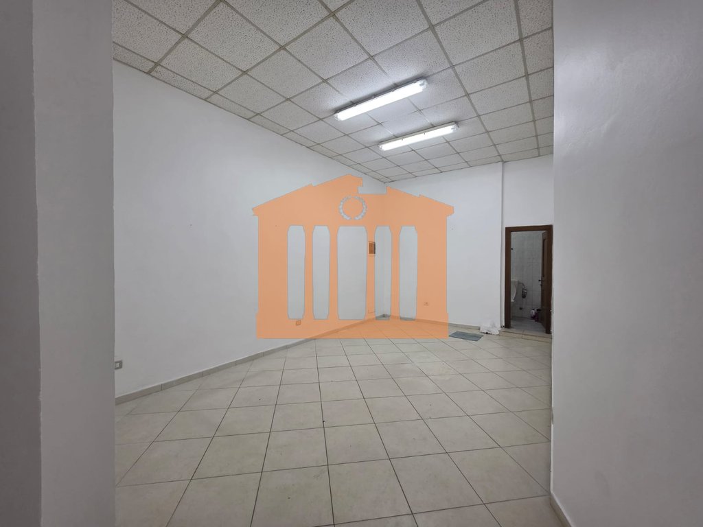 Ambientes geschäft in vollga durres, zu verkaufen!