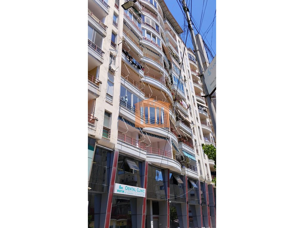 Ambitioniertes geschäft zur miete in durres!