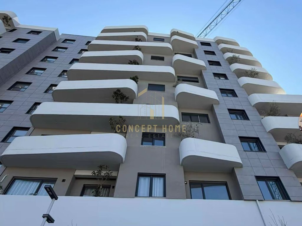 Jepet me qera apartament 2+1 ne kamëz