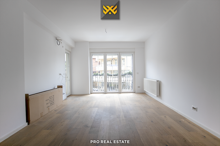 Appartement / bureau 92m² à louer à Aktash.