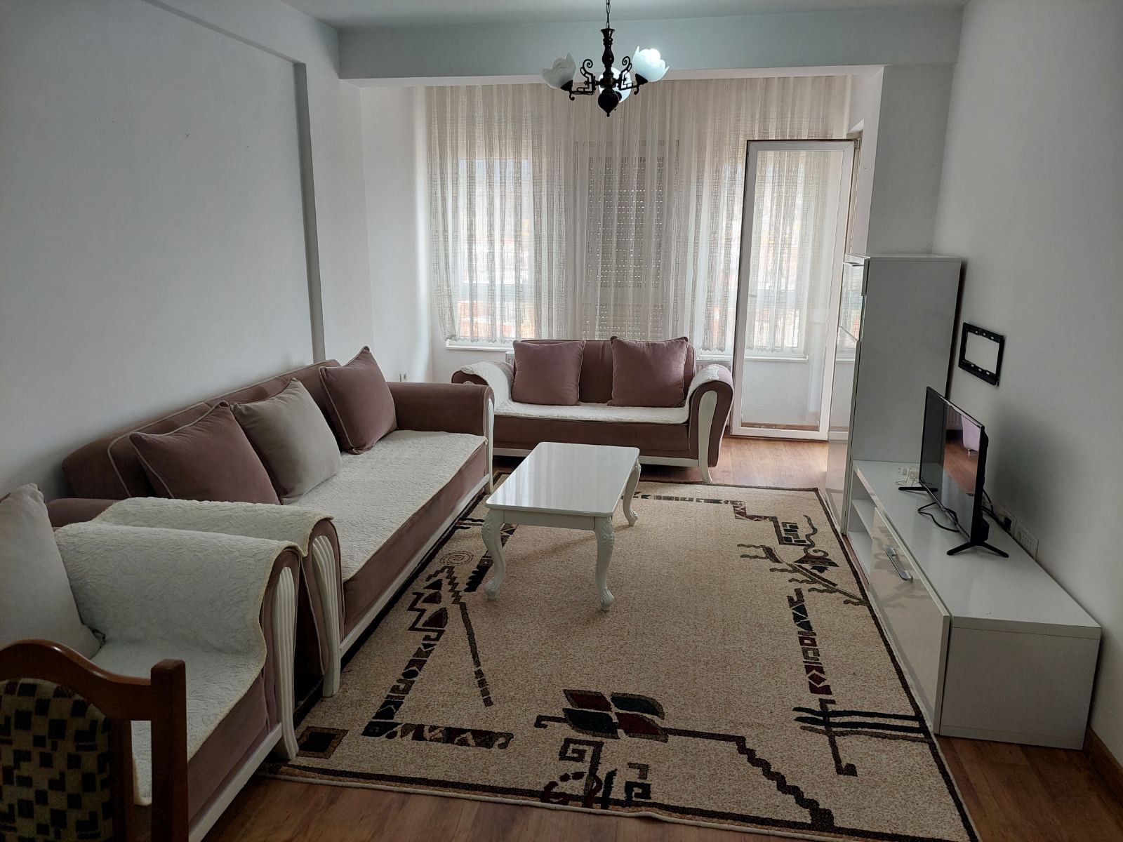 2+1 wohnung zur miete in Bregu i Diellit