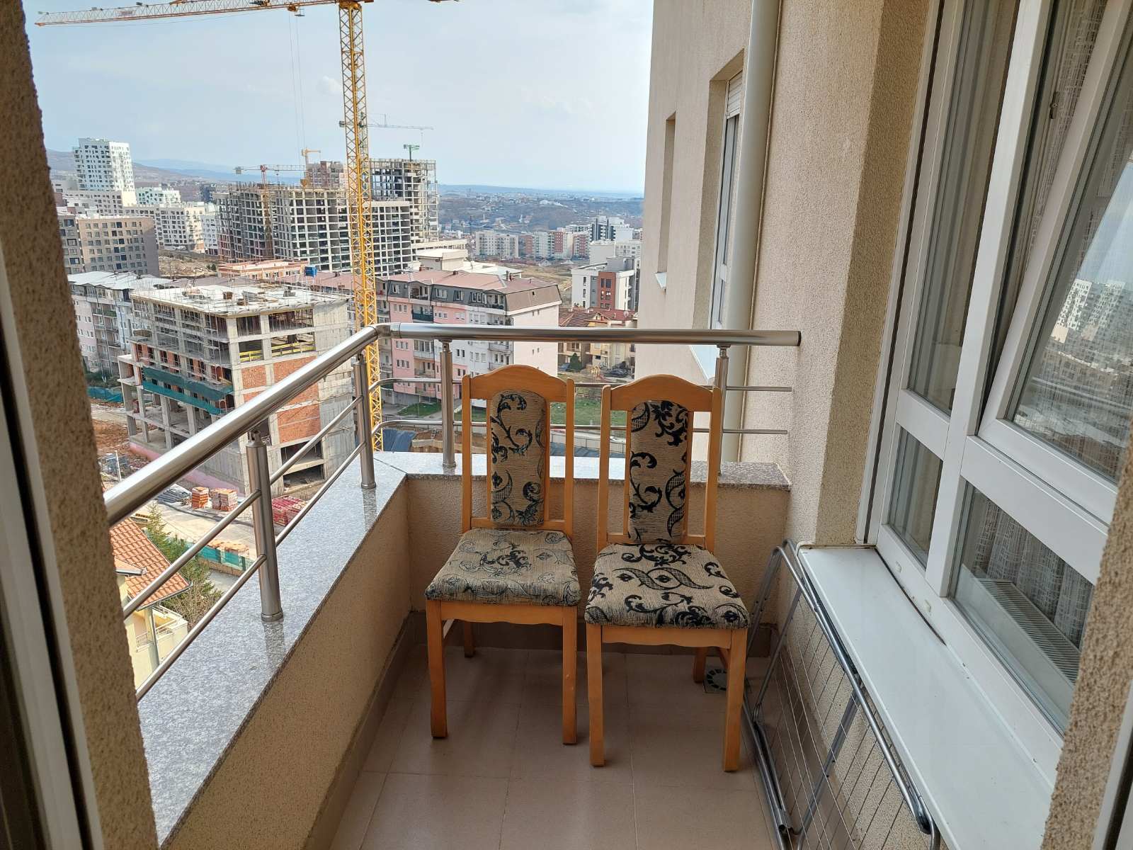 2+1 wohnung zur miete in Bregu i Diellit