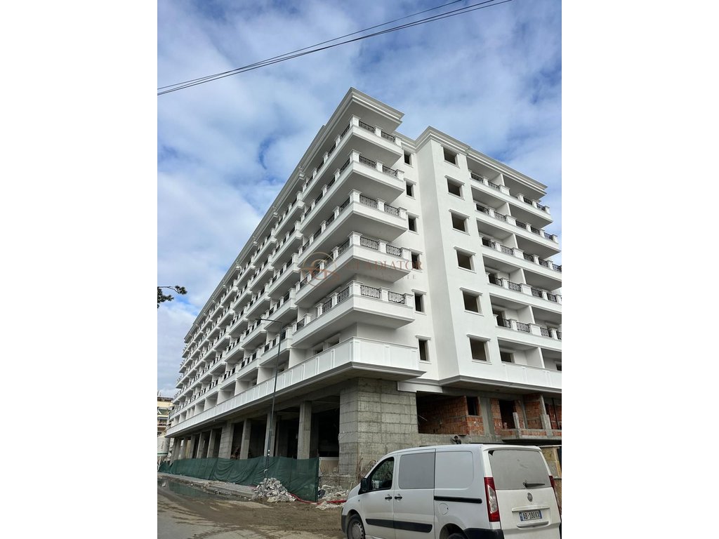 Piso en venta 1+1 con vista lateral al mar en golem (posibilidad de convertir en 2+1)