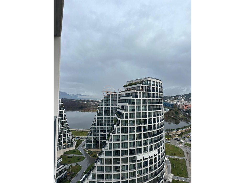 À vendre appartement 2+1+2 avec balcons + parking près du "Like View" lac artificiel Tirana !