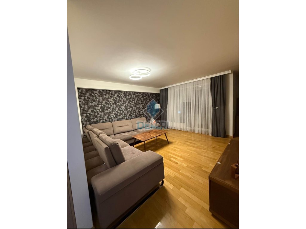 Apartamento en alquiler en calabria (emshir)