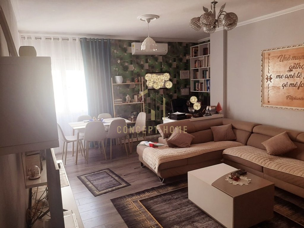 Shitet apartament 2+1 ne fresk