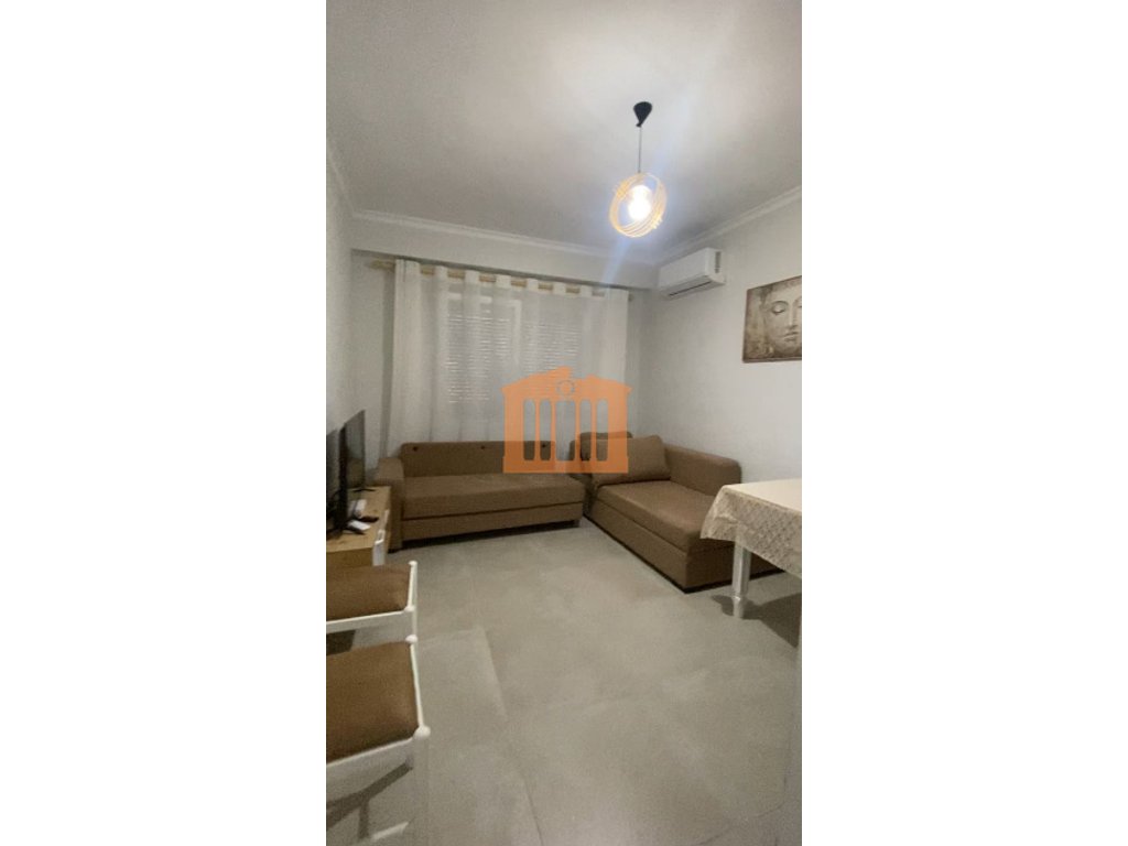 Apartamento 1+1 para alugar em golem!