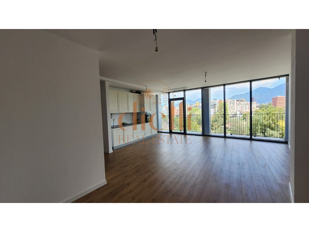 2+1+2 apartment for sale at lake view residence Tirana lake