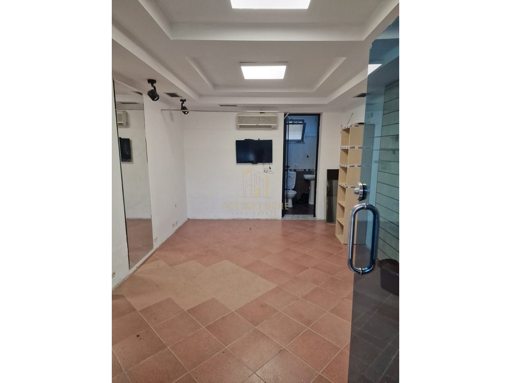 Dyqan për qira në Ali Demi, Tiranë