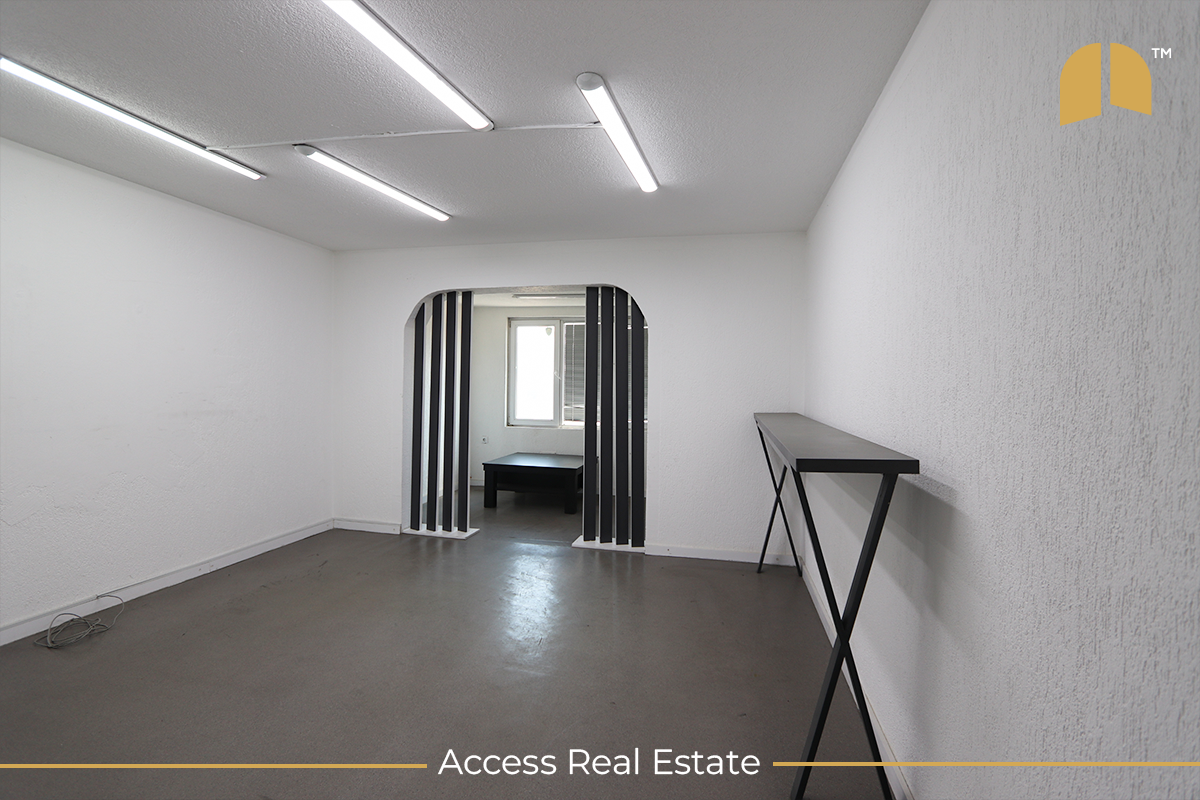 Büro zu mieten – 3 arbeitsbereiche – Innenstadt