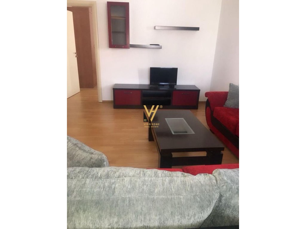 Appartement 3+1+bloc à louer près de la faculté d'économie 60 000 lek