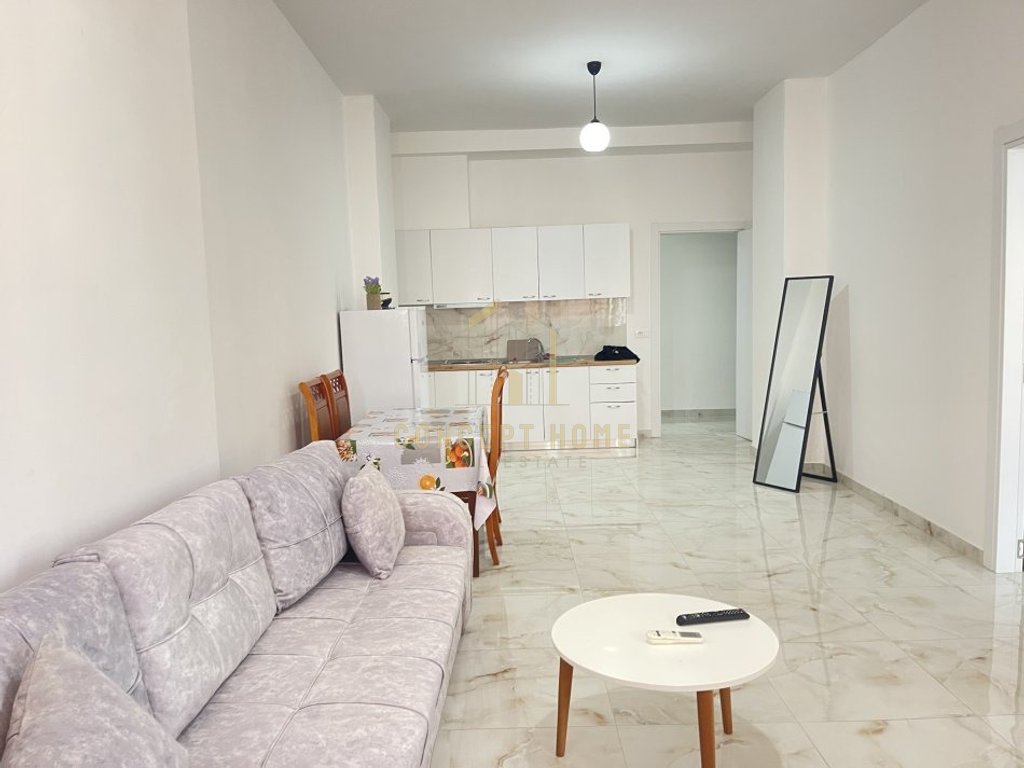 Appartamento 2+1 in affitto ad Astir