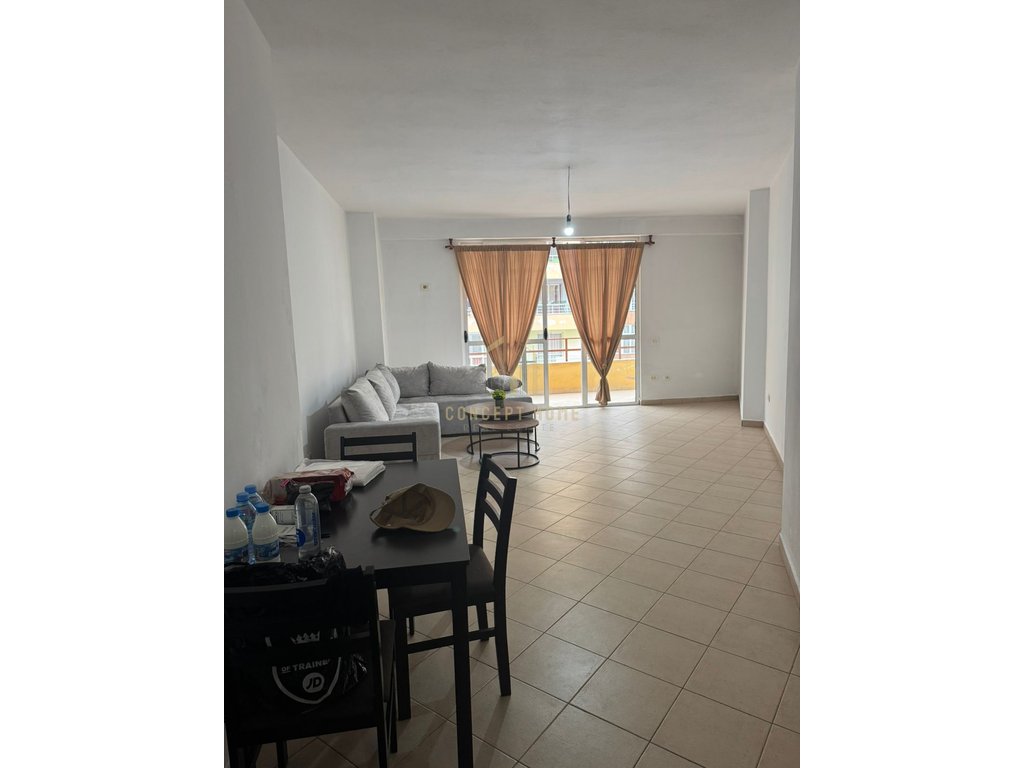 Appartamento 2+1+2 in affitto ad Astir.
