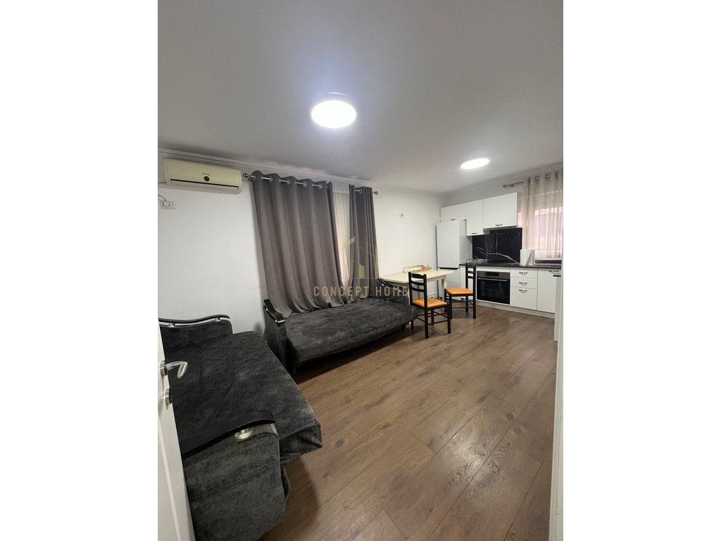 Office 3+1 for rent in bllok, Tirana