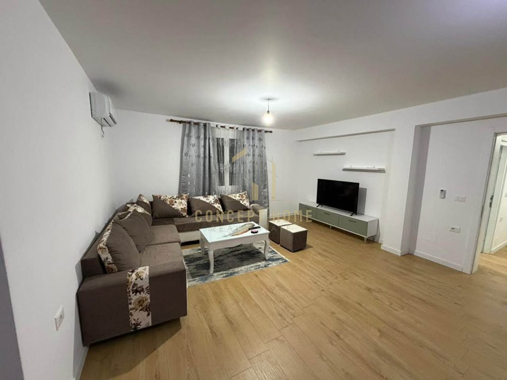 Jepet me qera apartament 3+1 ne laprake