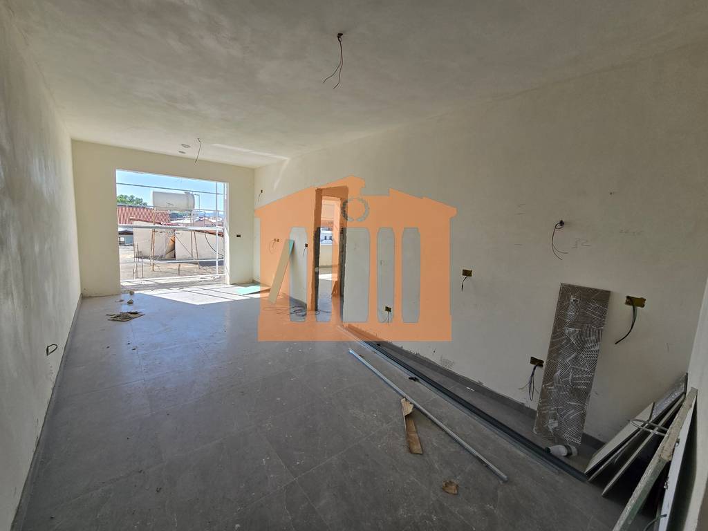 Apartament 2+1 ne faze ndertimi ne plazh durres, per shitje!