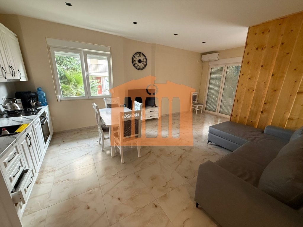 2 apartamentos 1+1 junto al río, en venta!